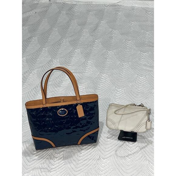 Coach Peyton F48166 Navy Tote & Ivory Leather Wristlet Bundle Excellent Sale!!!! - Picture 4 of 12